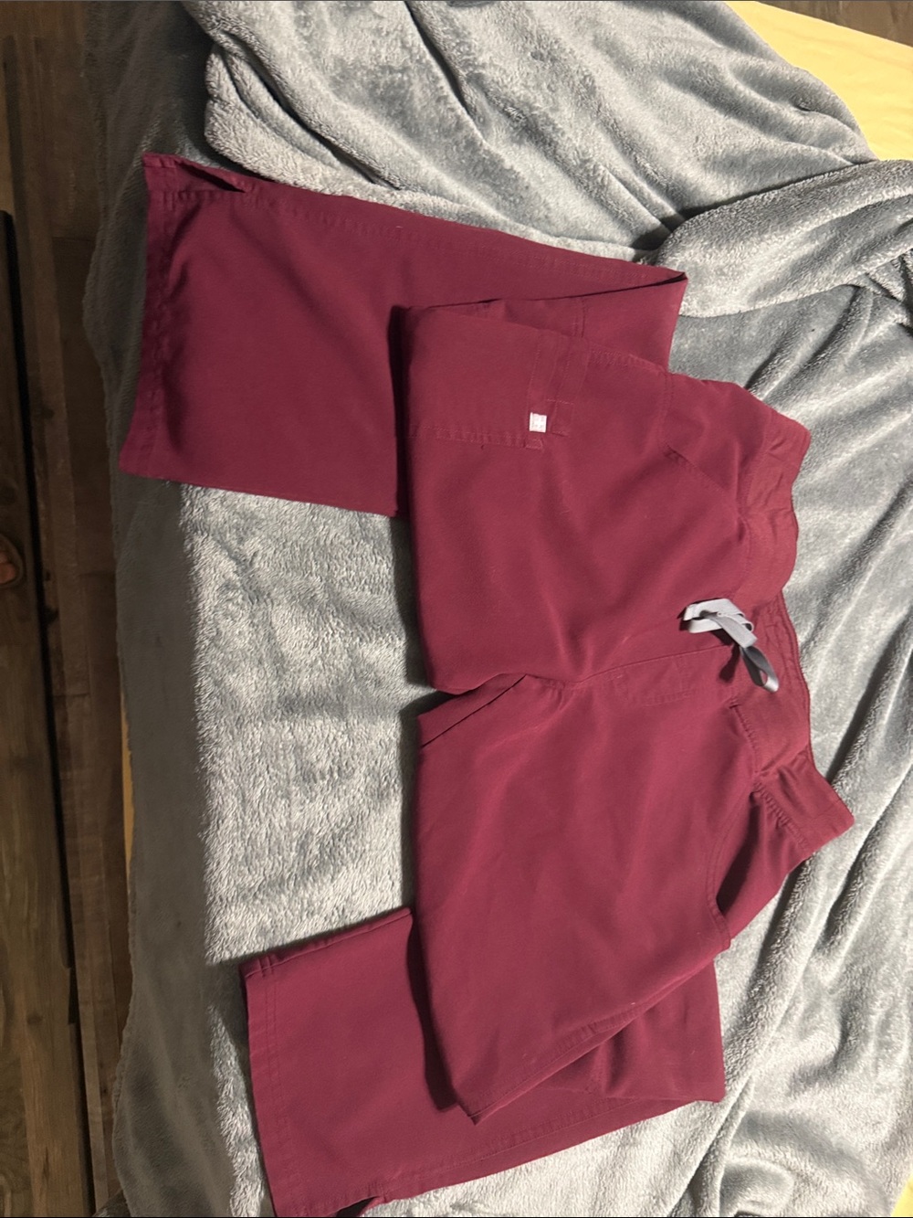 Figs Burgundy Women’s Kade Scrub Pants